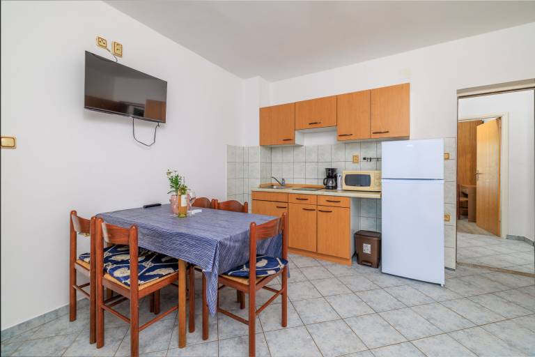 Apartment with barbeque & terrace | Garden view | Beach nearby | Dogs allowed — photo 2