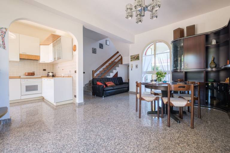 Villa  Oliveri