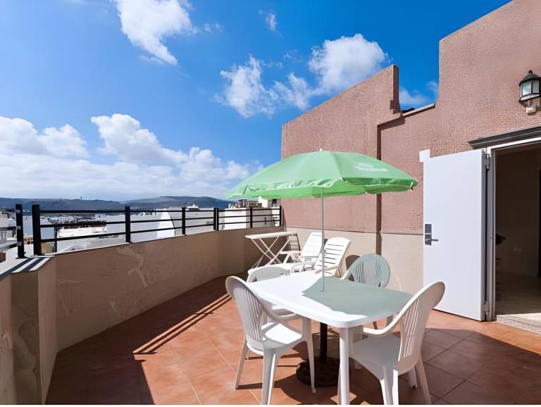 Lovely serviced apartment | Beach nearby | Pet-friendly in Las Palmas de Gran Canaria