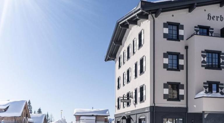 Serviced apartment with sauna & pool | Next to the ski | Pets allowed in Tamsweg