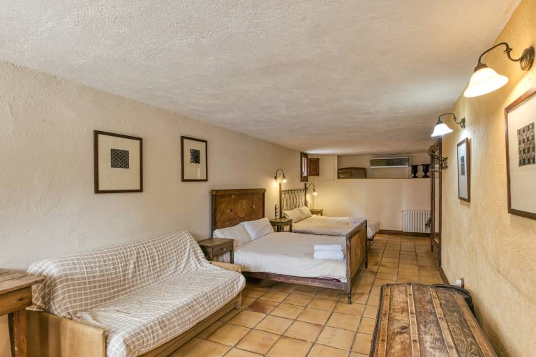 Private room  Banyoles