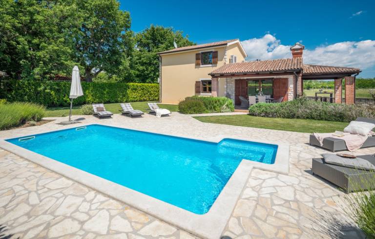 Villa  Zgrabljići