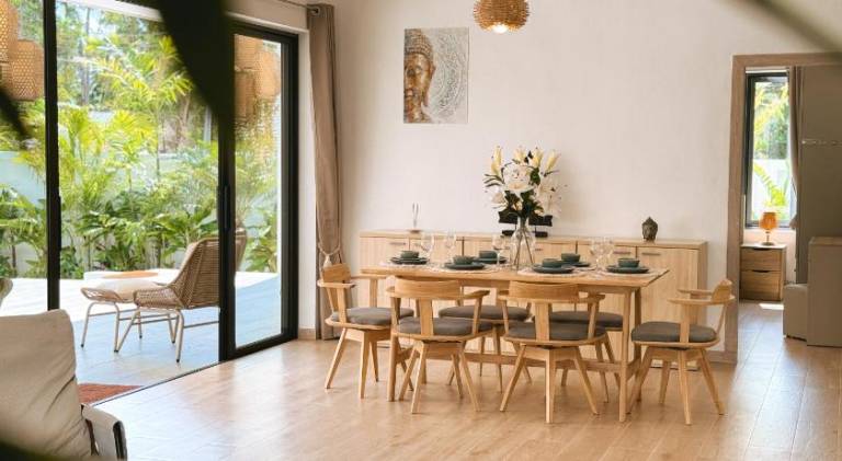 Villa with barbecue, yard & patio — photo 4