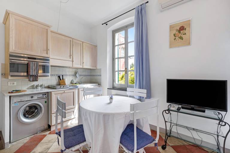 Pet-Friendly Apartment Monolocale Isotta with Mountain View, Balcony & Wi-Fi — photo 4