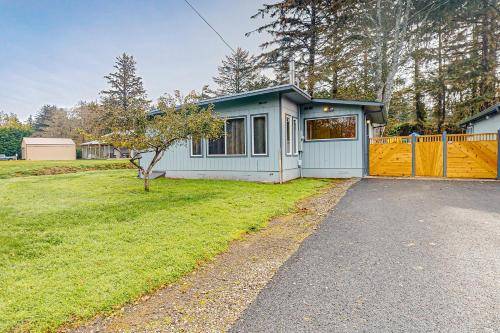 House Coos Bay