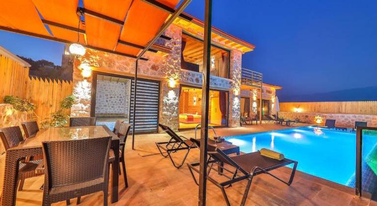 Nice villa with hot tub & pool | Pets are welcome in Antalya