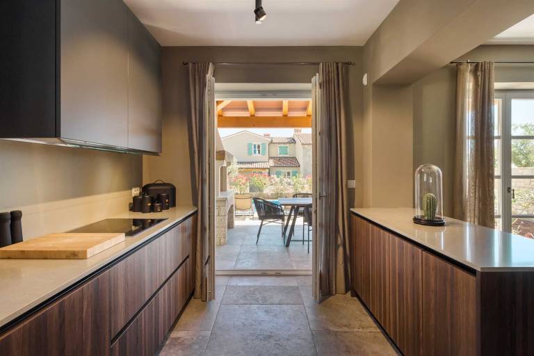 Villa Vanessa – Architectural Design Villa with Sea View — photo 3