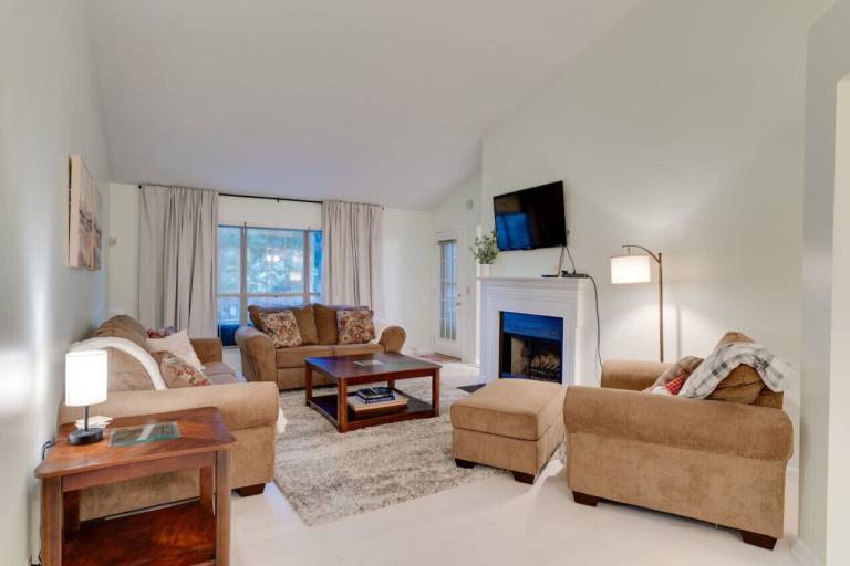 House Harbor Village