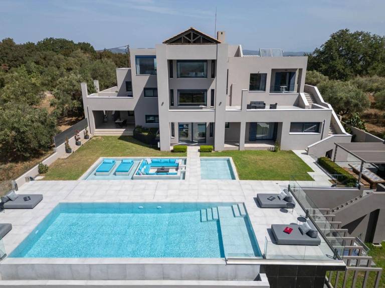 Villa Pyrgos