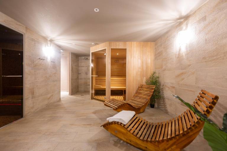Apartment with sauna & jacuzzi — photo 4