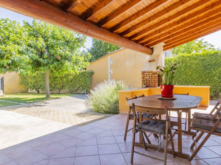 Fully equipped lovely house with garden, BBQ & private pool | Pets are welcome — photo 4