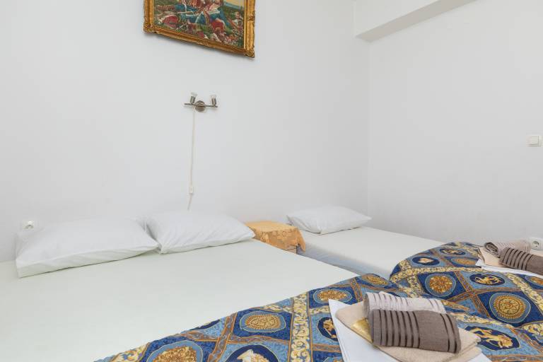 Two bedroom apartment with terrace and sea view Pisak, Omiš (A-5975-f) — photo 5