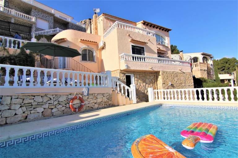 Villa with private pool, garden & BBQ — photo 4