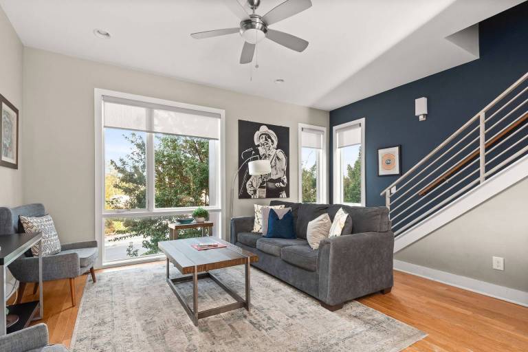 Condo Brentwood