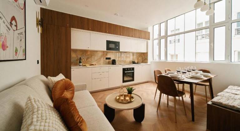 Holiday apartment with hot tub & sauna | Near Notre-Dame de Paris — photo 2