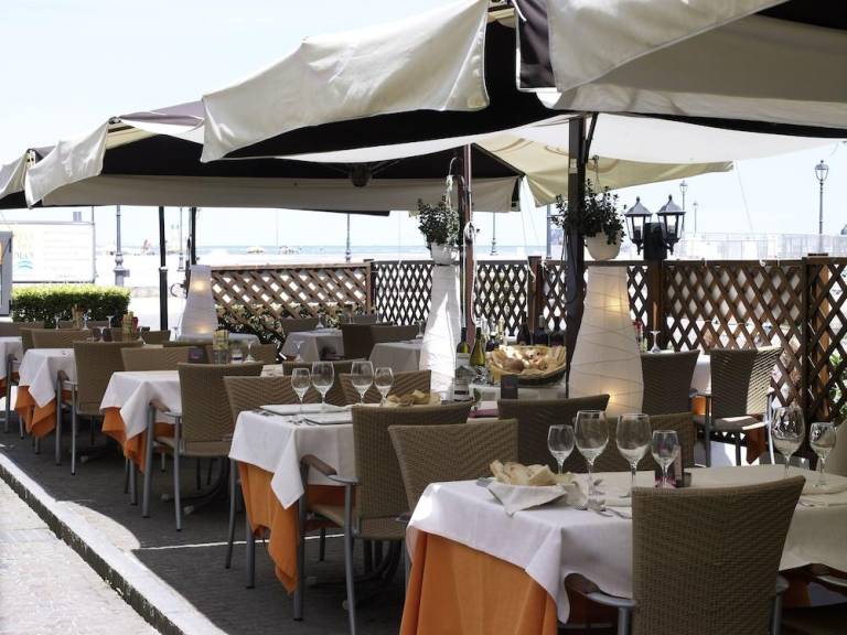 Miramare Hotel Ristorante Convegni aperto tutto l'anno — photo 4