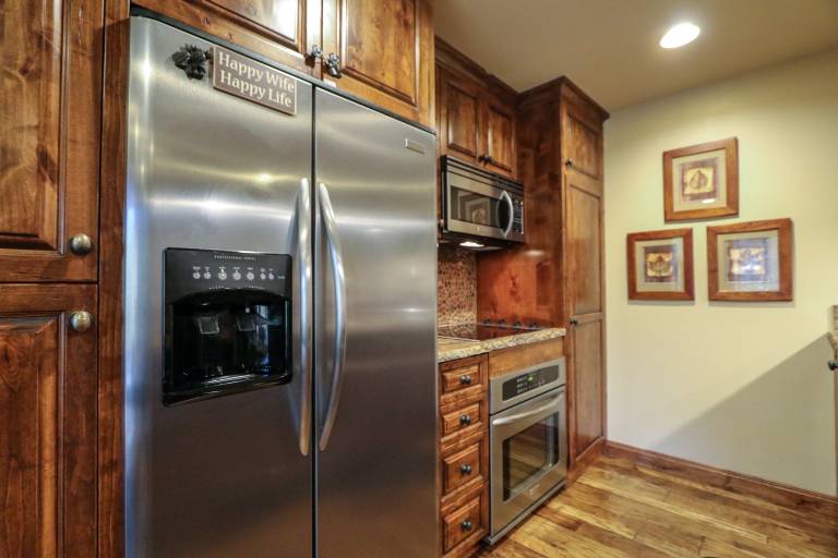 Fully equipped lovely condo with hot tub, terrace & BBQ | Dogs allowed — photo 3