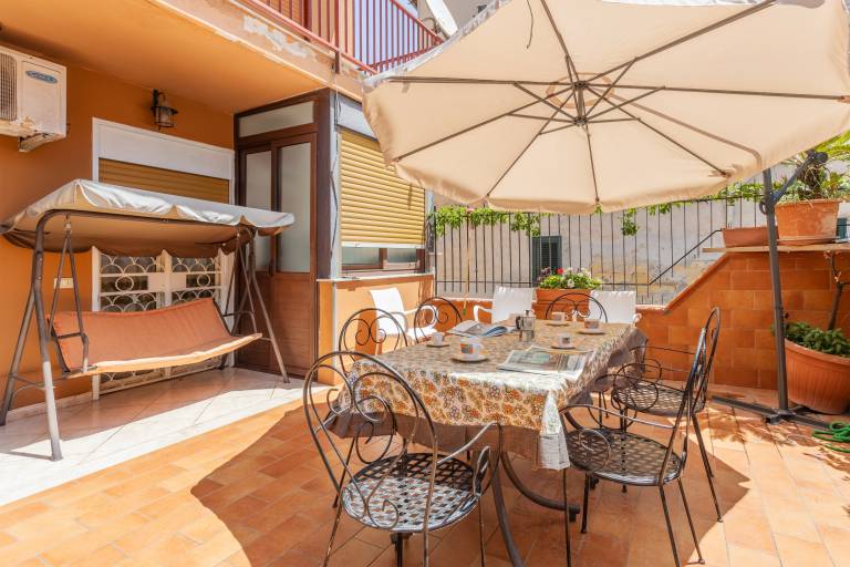 Holiday Home 'Casa Blanco' with Private Terrace, Wi-Fi and Air Conditioning — photo 2
