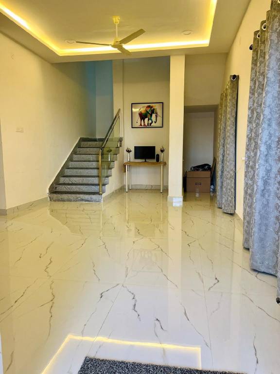Luxurious Triplex 3BHK Villa+HomeTheater In IT HUB — photo 3