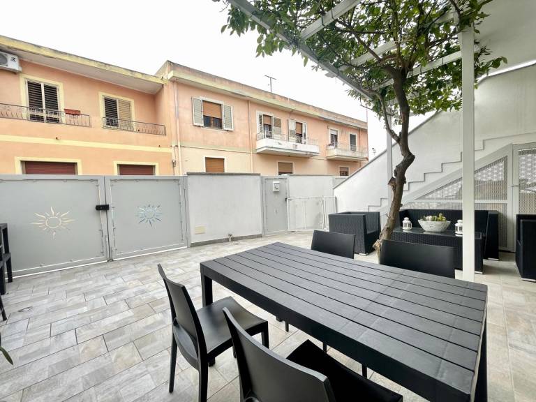 Apartment with terrace, garden & fast internet — photo 2