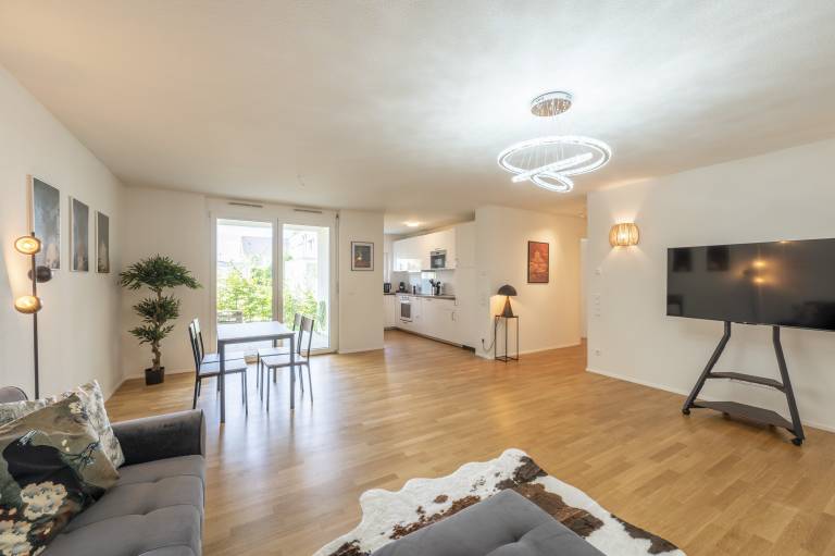 Family-oriented beautiful holiday apartment with yard | City view | Pet-friendly — photo 2