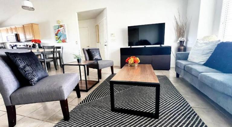 Beautiful vacation home with pool | Pet-friendly in Chandler, AZ