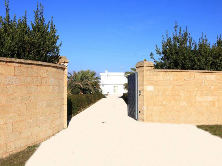 Spacious house with terrace, grill & private pool | Pets allowed — photo 2