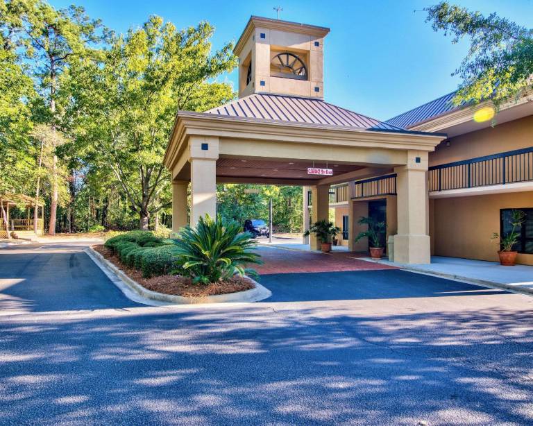 Clarion Inn & Suites Aiken South in Aiken, SC