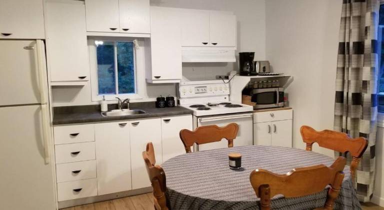 Le Caribou - Petit chalet rustique pres de la plage — photo 3