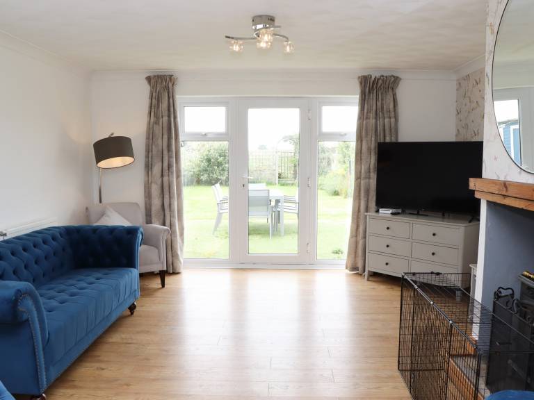 Cottage with garden | Beach view — photo 5