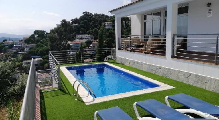 Villa with pool in Lloret de Mar