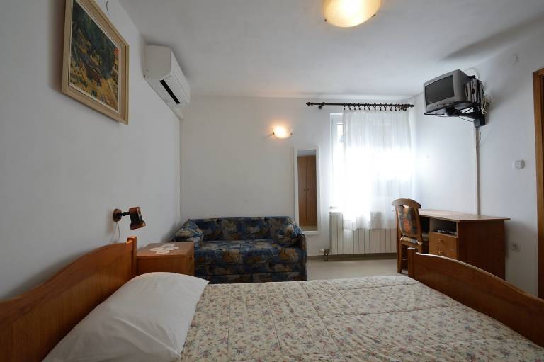Rental apartment with barbecue, garden & patio | Pet-friendly — photo 2