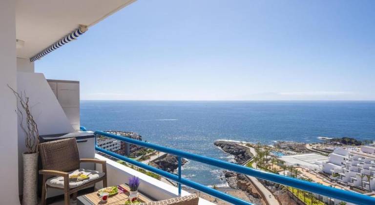 Apartment with pool in Adeje
