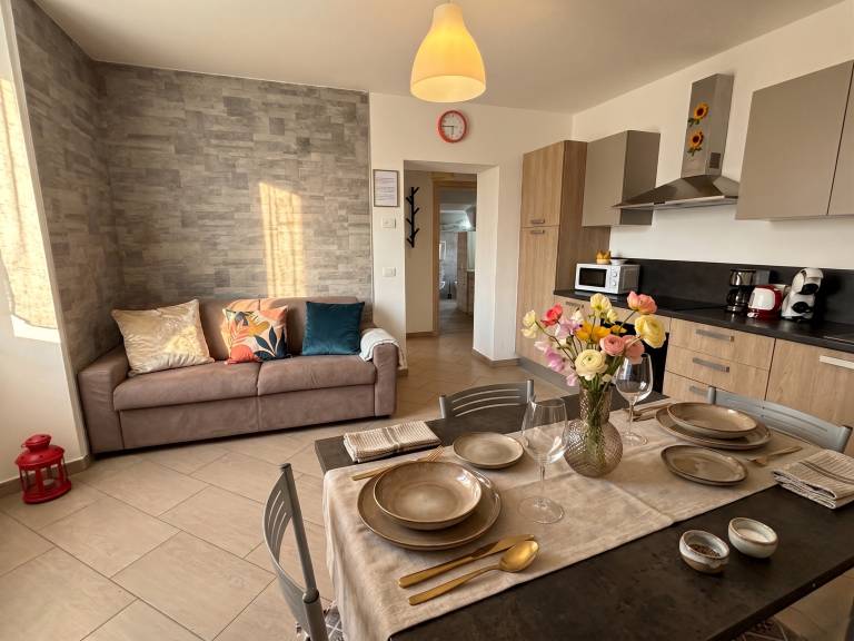 Rental apartment with patio, garden & pool — photo 4