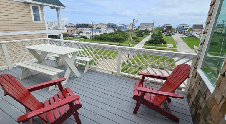 Vacation home with hot tub & pool — photo 3
