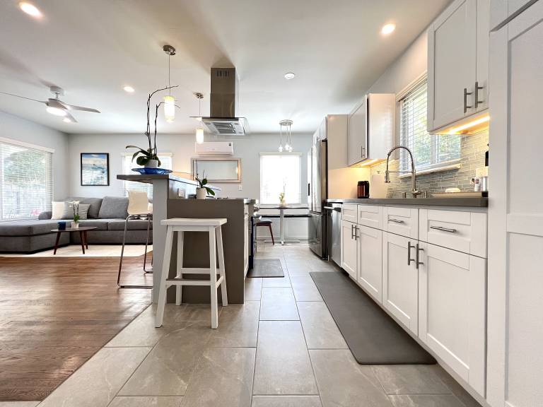 Cottage  Sawtelle