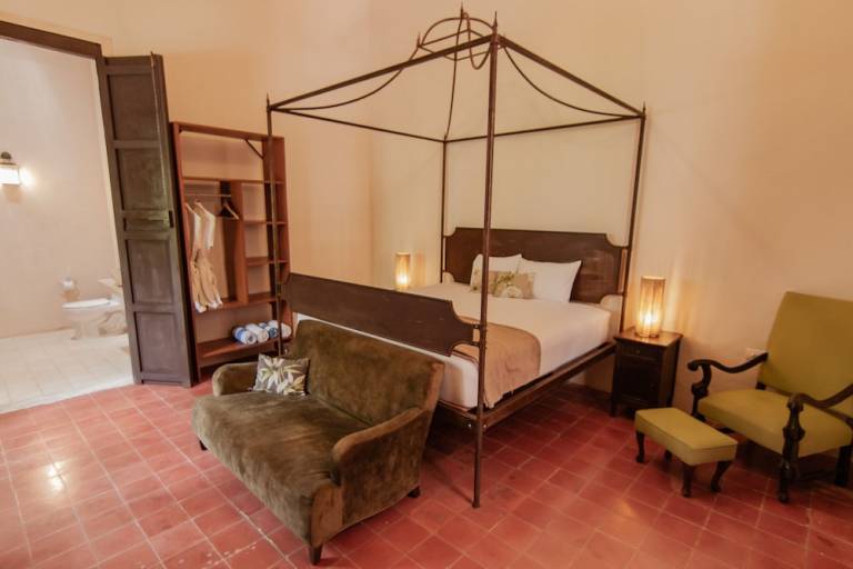 Bed & Breakfast  Izamal