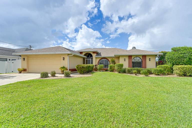 Waterfront Cape Coral Home: Views & Birdwatching in Cape Coral, FL