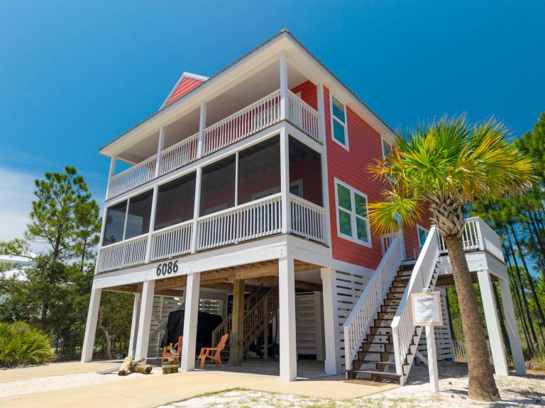 Family-oriented charming vacation home with pool, BBQ & yard | Water view | Pets are welcome — photo 2