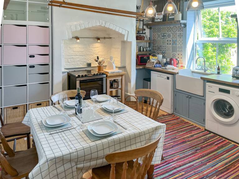 Family-oriented cottage with grill & garden | River view | Pets are welcome — photo 4