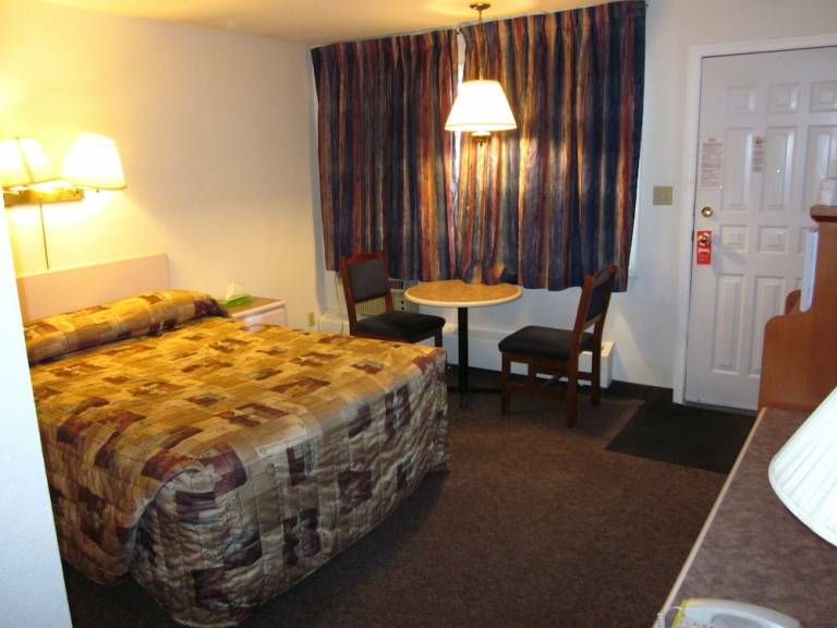 Motel  Lethbridge