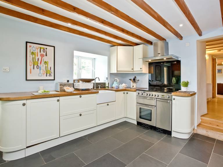 Family-oriented cottage with garden | Pet-friendly — photo 4