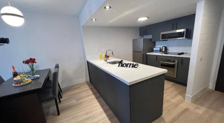 Serviced apartment with terrace, yard & pool | Near Parliament Hill | Good for workation — photo 3