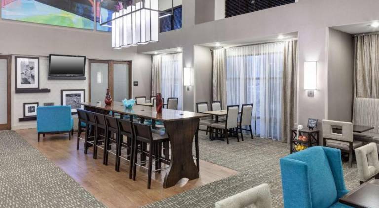 Hampton Inn & Suites Cedar Rapids - North — photo 3