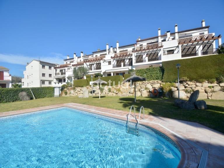 2-bedroom apartment 200m from the beach with pool, parking, WiFi, AC - S'Agaró in Sant Feliu de Guíxols
