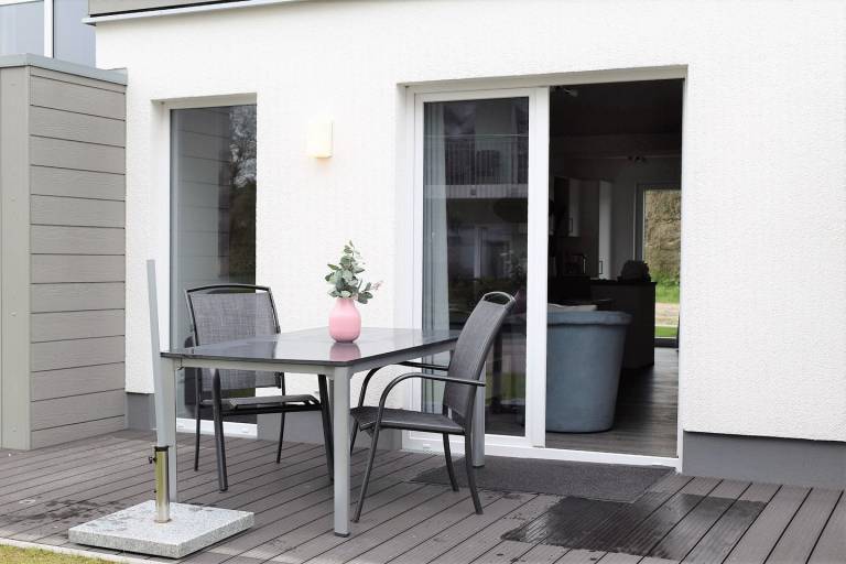 Modernes Ferienhaus, Kamin, Sauna, Süd-Terrasse, Loggia mit Meerblick, Haustiere — photo 3