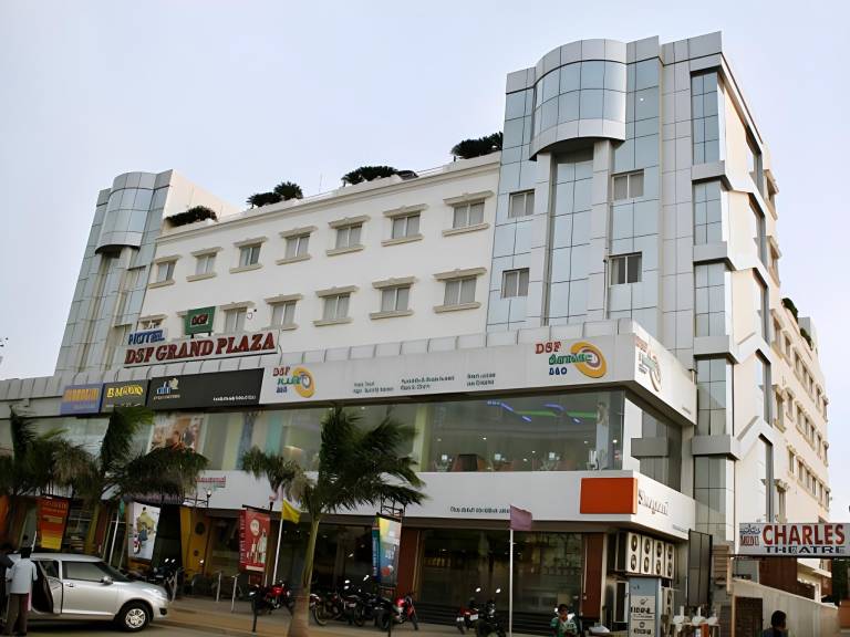 Hotel DSF Grand Plaza