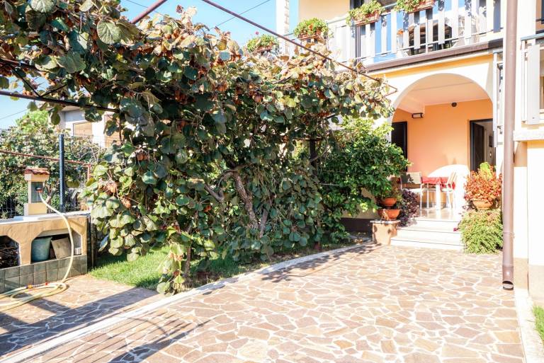 Holiday apartment with yard & terrace | Pets are welcome — photo 2