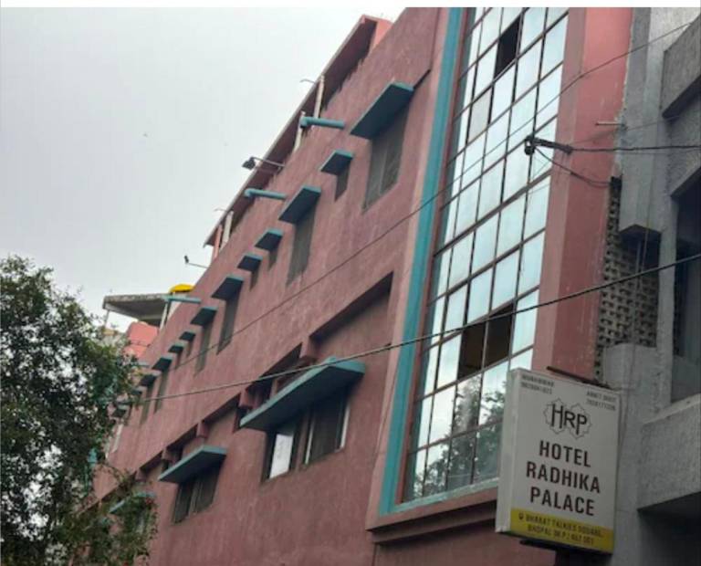 Hotel Radhika palace