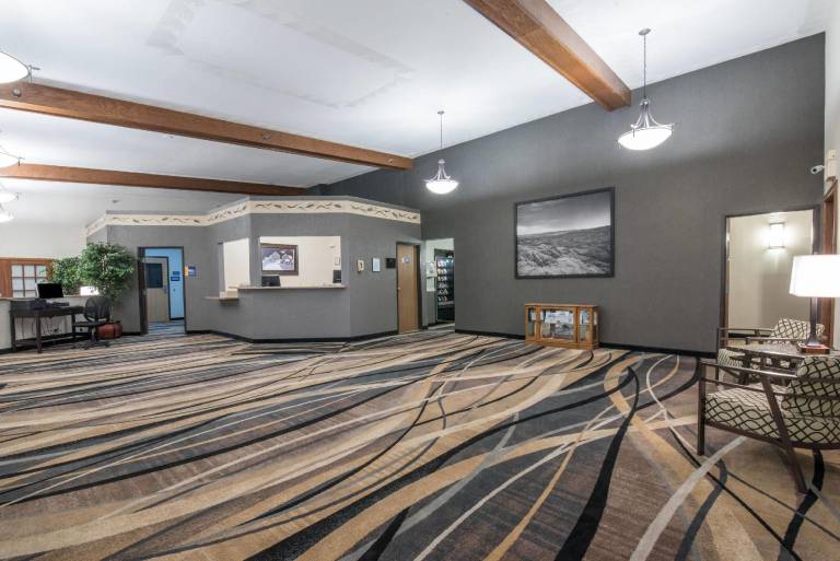 Days Inn by Wyndham Watertown — photo 3